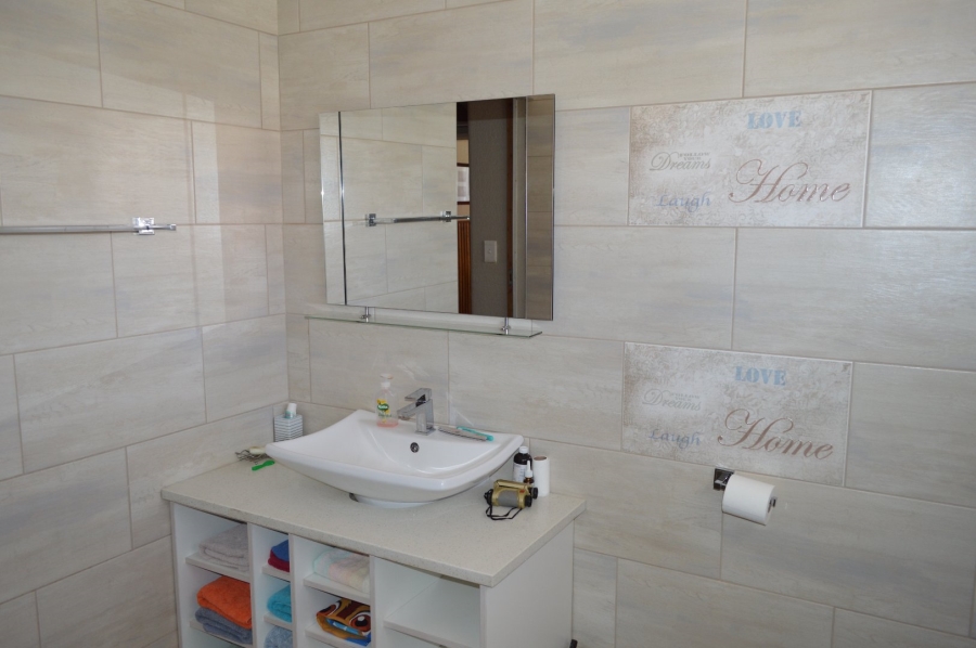 3 Bedroom Property for Sale in Flamwood North West